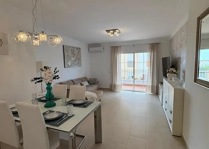 Apto Moderno Y Familiar Junto Al Mar Apartment *